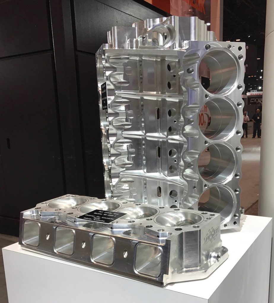 Bloc motor auto prelucrată în 5 axe pe centre Okuma MA-600HII
